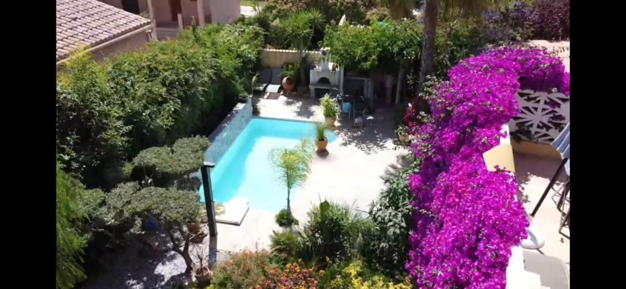 Chez Muriel Et Yves Homestay